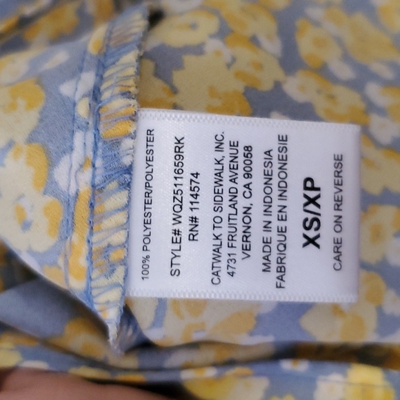 Pleione Sleeveless V-neck Twist Blouse In Dusty Blue Yellow Floral Size XS NWT - Picture 8 of 9